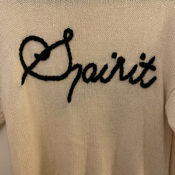 Scripted Sweater Size Large - Picture 7 of 8